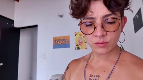 Sim. online show from October 26, 7:42 pm