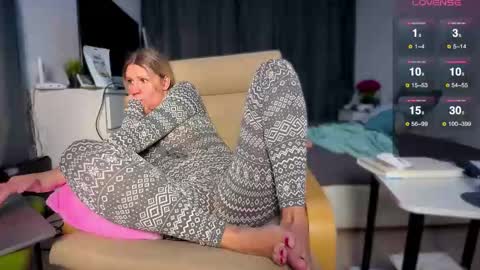 A present for me  online show from December 19, 2:59 am