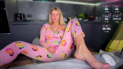 A present for me  online show from March 22, 6:47 pm