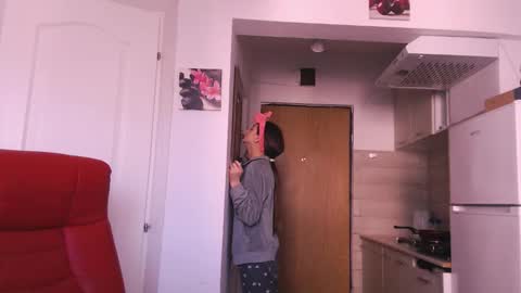 simyhvn online show from February 1, 7:18 am