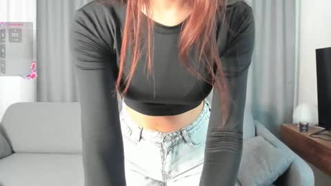 Snapshot of sinaramoon chatting on September 22, 4:05 pm Aurora online show from September 22, 4:05 pm