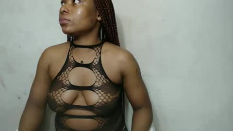sinfulbicth online show from September 17, 7:01 pm
