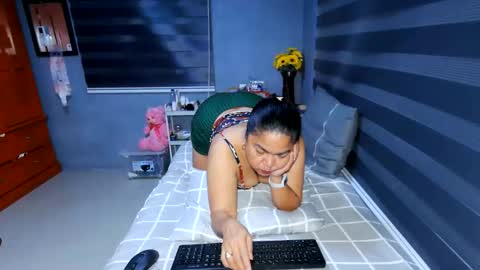 sinfullwife6969 online show from May 25, 12:26 pm