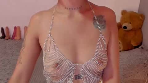 sirax66 online show from December 11, 7:25 pm