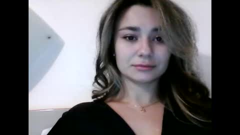 sirelvan online show from November 19, 3:39 am