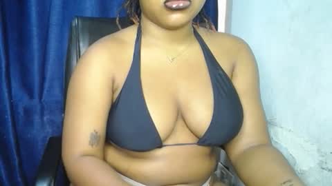 Siren XOXO online show from November 3, 7:29 pm