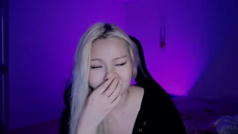 sirenveya online show from June 19, 12:26 am