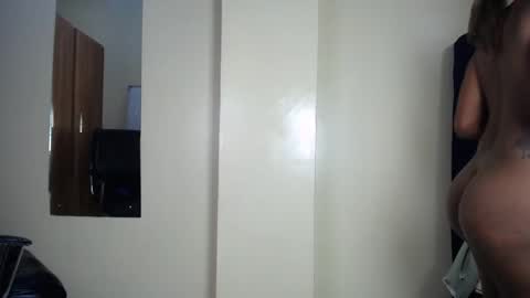 Snapshot of siri_saru chatting on December 22, 3:55 am Deey online show from December 22, 3:55 am