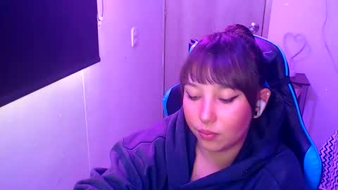 Alice online show from May 25, 9:25 pm