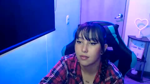 Alice online show from May 5, 10:46 pm