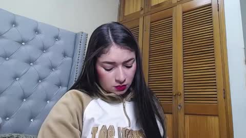 skarlett_36 online show from May 18, 1:50 pm