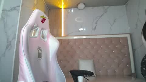 Skarlet online show from May 13, 4:24 pm