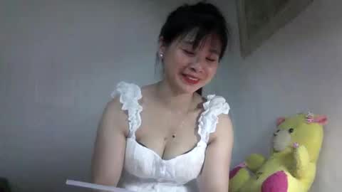 Shie online show from April 28, 1:03 am