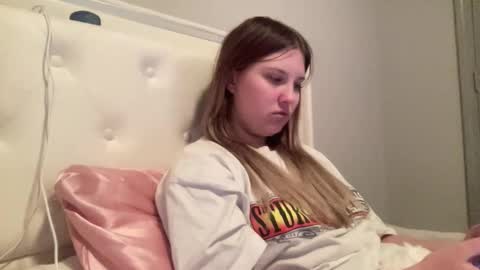 skiimaskabby online show from March 10, 6:39 am