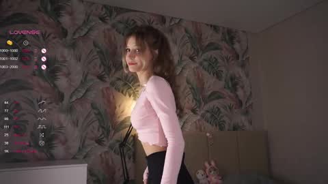 Snapshot of skinny_eve chatting on February 28, 9:12 pm Emily online show from February 28, 9:12 pm