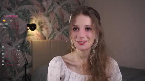 Snapshot of skinny_eve chatting on March 7, 6:54 pm Emily online show from March 7, 6:54 pm