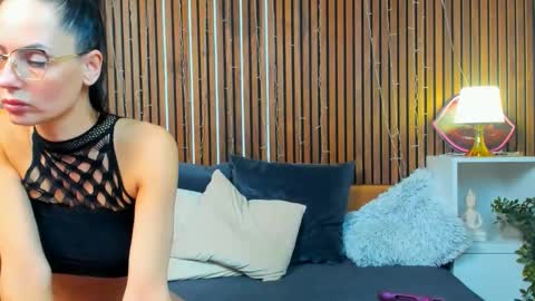 sky_sasha online show from November 30, 7:56 am