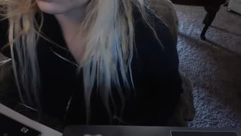 SKYLE   online show from January 22, 10:17 pm