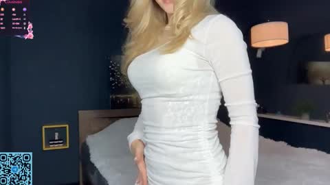 Skye online show from October 24, 7:10 pm