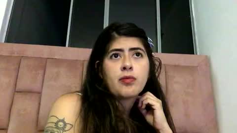 Skyler online show from May 10, 1:40 am