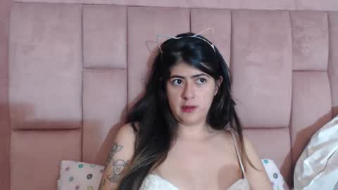 Skyler online show from May 25, 1:37 am