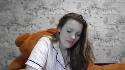 Skyler online show from March 4, 3:18 pm