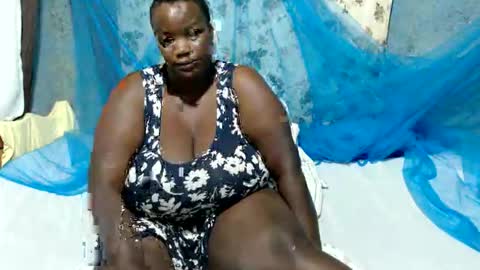 sheliah online show from May 21, 5:27 am