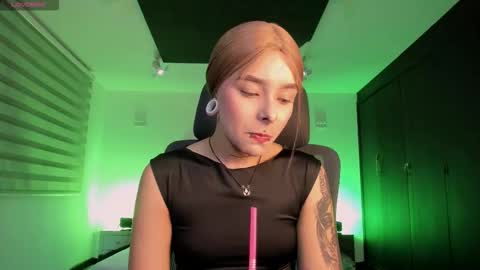 skythompson online show from September 11, 4:02 am