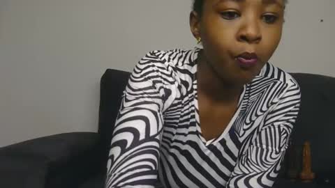 Bella online show from May 10, 3:08 am