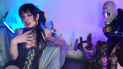 sleeperly online show from May 17, 6:18 pm