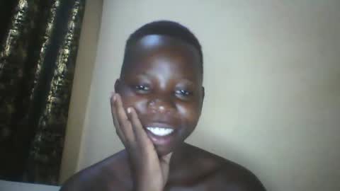 Snapshot of slim_petite_ebony chatting on December 21, 8:21 pm slim_petite_ebony online show from December 21, 8:21 pm