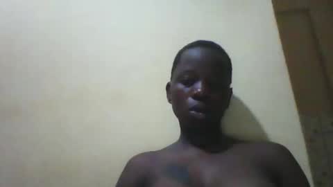 Snapshot of slim_petite_ebony chatting on February 20, 1:57 am slim_petite_ebony online show from February 20, 1:57 am