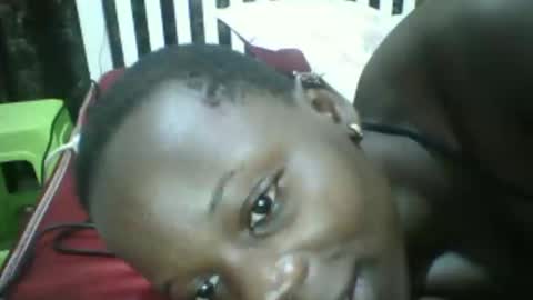 Snapshot of slim_petite_ebony chatting on February 19, 2:23 am slim_petite_ebony online show from February 19, 2:23 am