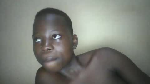 Snapshot of slim_petite_ebony chatting on December 22, 8:14 pm slim_petite_ebony online show from December 22, 8:14 pm