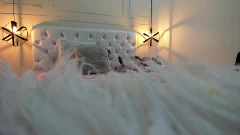 Snapshot of slut_milf1_ chatting on December 29, 11:07 am Luna online show from December 29, 11:07 am