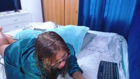 Slutdirtyxxx online show from May 11, 11:34 am