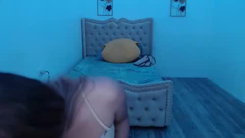 slutty_babex online show from January 7, 6:00 pm