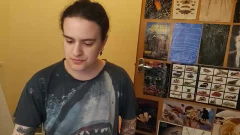 SluttySuzie17 online show from May 23, 9:24 pm