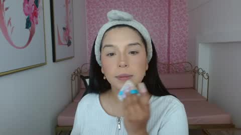 Mariana Torres online show from May 13, 1:06 pm