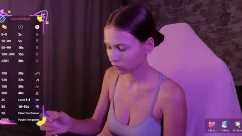 Emma online show from November 28, 6:44 pm