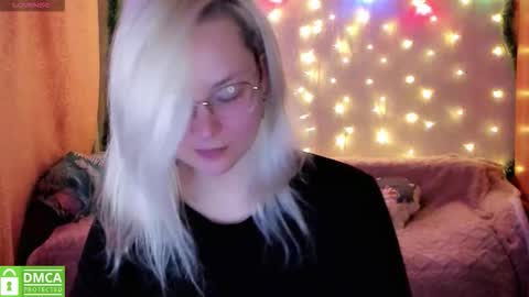 smallimpmeili online show from January 13, 6:56 pm