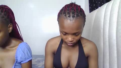 smiley luv1 online show from March 24, 9:58 am