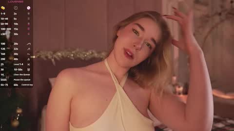 Mia online show from December 15, 5:23 am