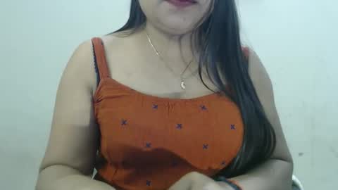 smiley online show from May 5, 12:30 pm