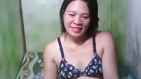 smilinglady27 online show from December 3, 11:57 pm