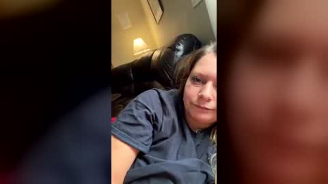 smokequeenb online show from July 8, 8:11 pm