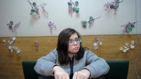 SnezhaTattoo online show from December 10, 4:24 am