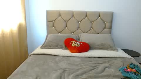 snow_47 online show from March 12, 2:34 pm