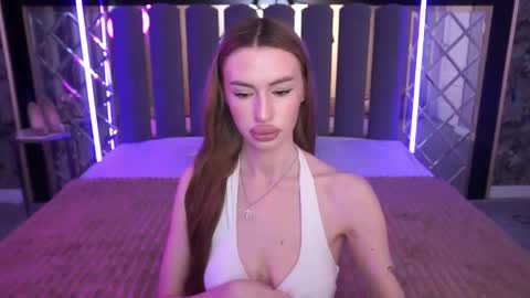 snow_whiteeex online show from May 7, 5:23 am