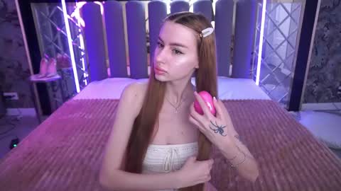 snow_whiteeex online show from May 10, 5:31 am